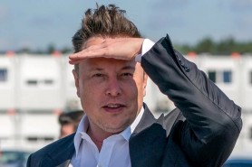 Elon Musk ar fi refuzat să ajute Kievul în atacul cu drone asupra Crimeei